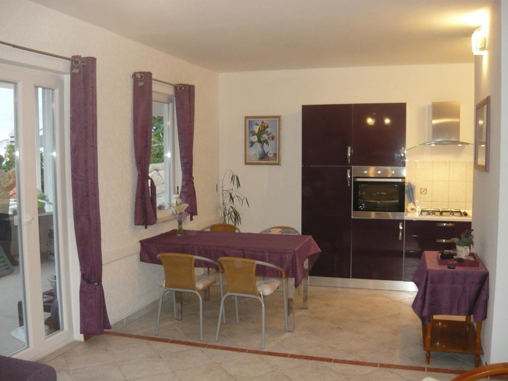 Apartments Luka Sevid Esterno foto