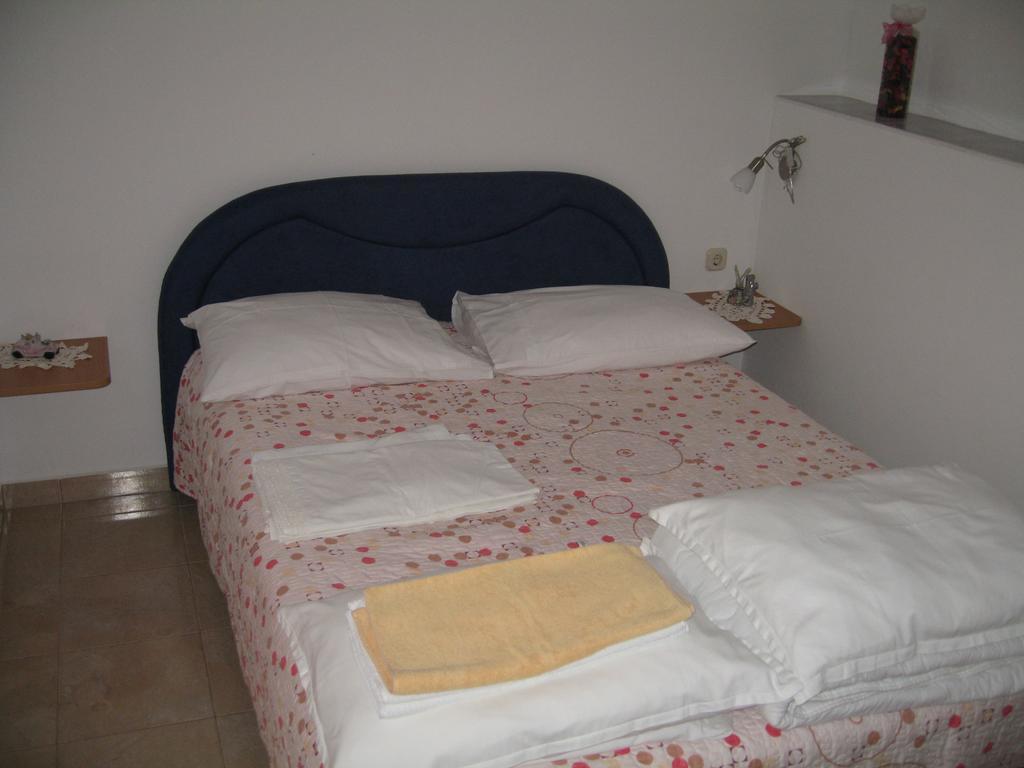 Apartments Luka Sevid Esterno foto